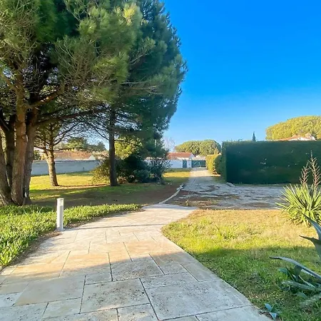 A Proximite De La Et Du Centre Village, Confort