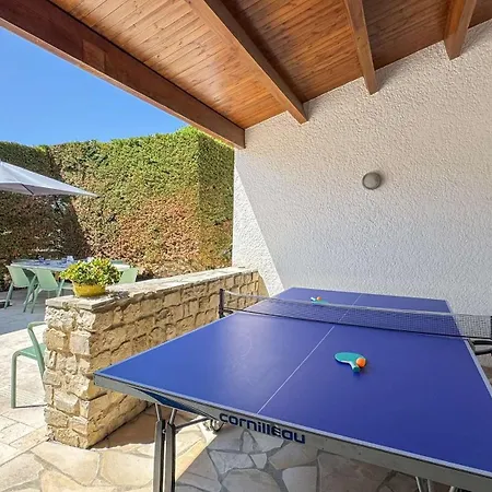 Villa A Proximité De La Et Du Centre Village, Confort