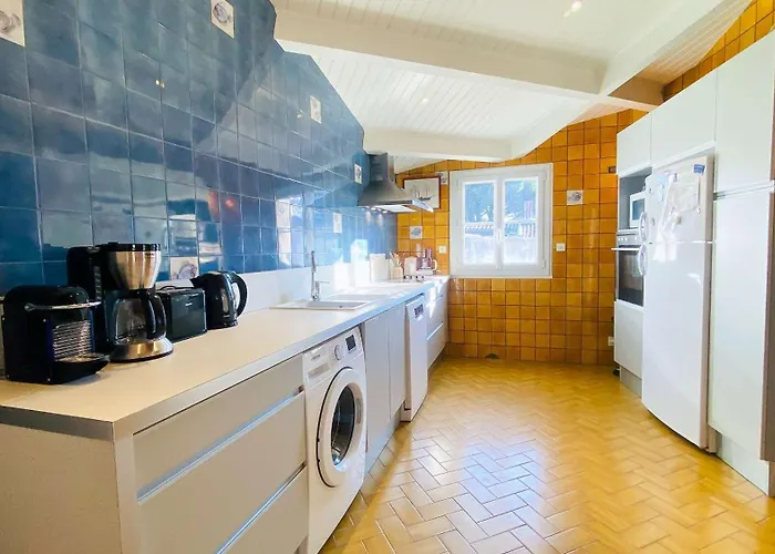 A Proximité De La Et Du Centre Village, Confort Villa